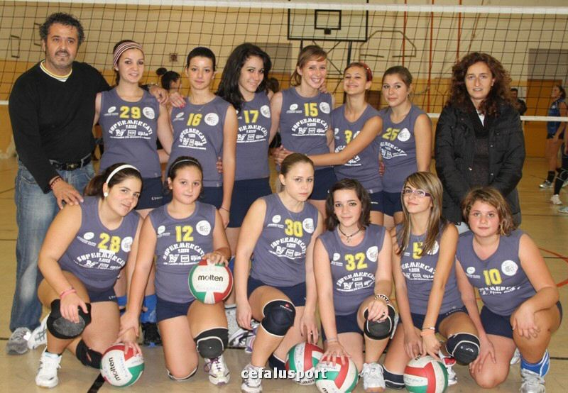 111116 volley 017y_tn.jpg
